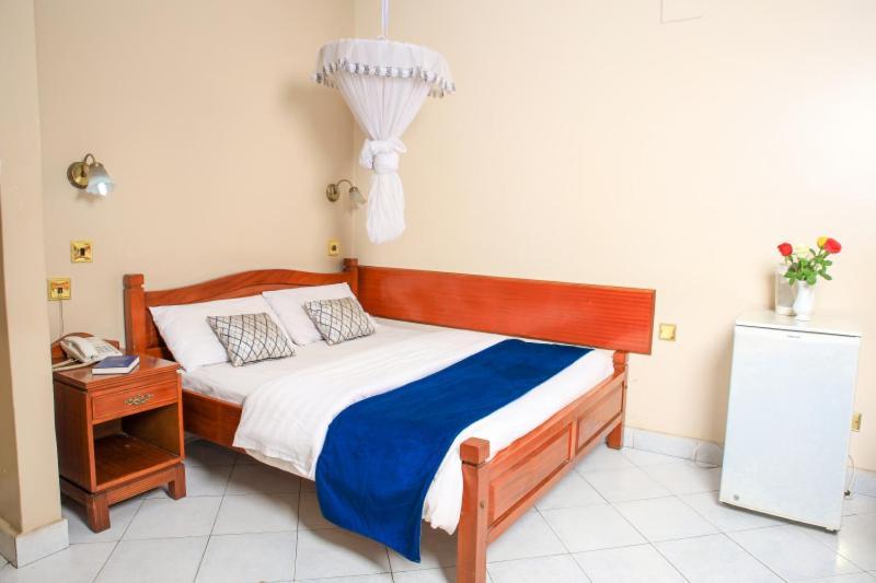 Paris Hotel Nairobi Dış mekan fotoğraf